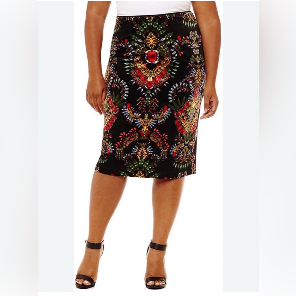 Bisou Bisou Velvet Jewel
Women's Pull-On Pencil Skirt; Sz Large